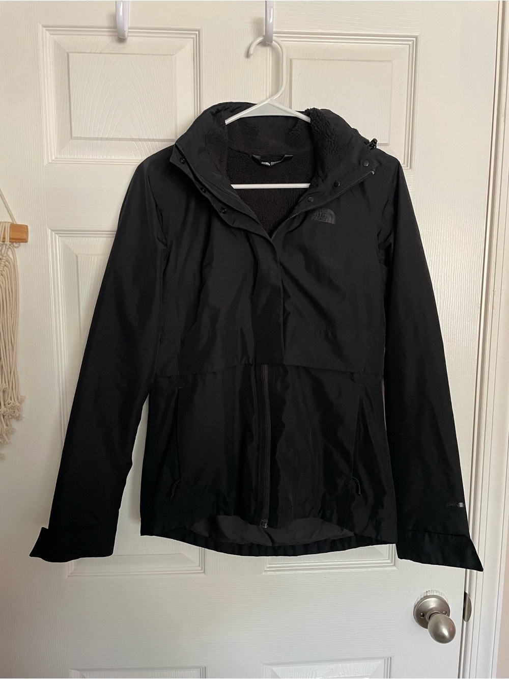 The North Face Women's XS Dry Vent Black Sherpa Hooded Utility Jacket